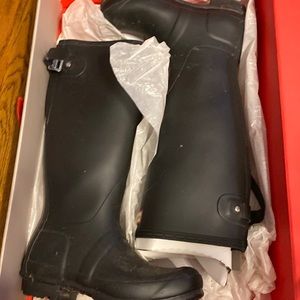 Hunter tall black rain boots size 6